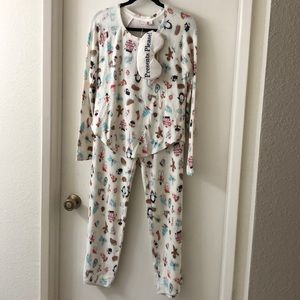 Make + Model Christmas Holiday Theme Pajamas Small